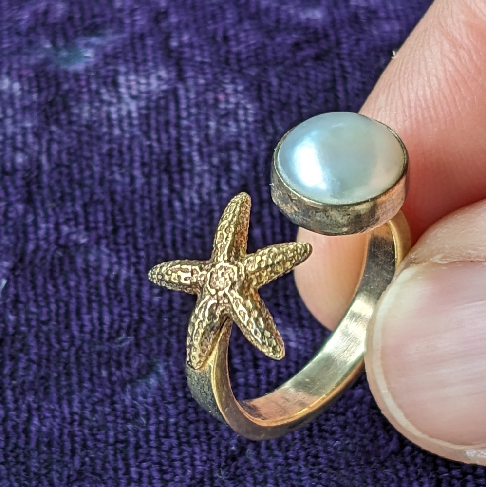 Vintage 14K Gold Plated Tropical Ring With Star fish And Natural White Pearl